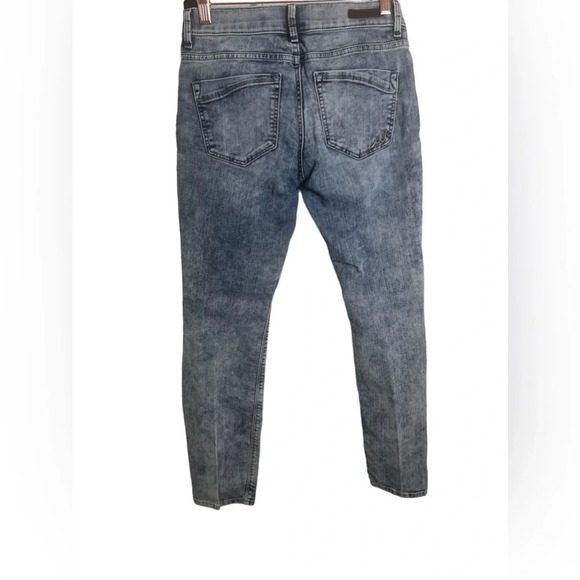 Express Acid wash jeans in excellent condition size 4 short 28 inch inseam - Picture 6 of 7